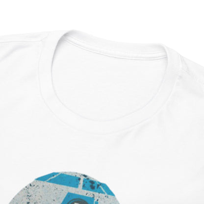 Close-up of the neckline of the Star Wars R2D2 DAD Graphic T-Shirt, showcasing its high-quality fabric and comfortable fit, ideal for casual wear.