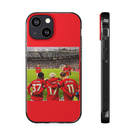 Sleek Manchester United Mainoo Garnach Hojlund Soft Phone Case, featuring a striking image of players at a match, ideal for displaying your team pride.