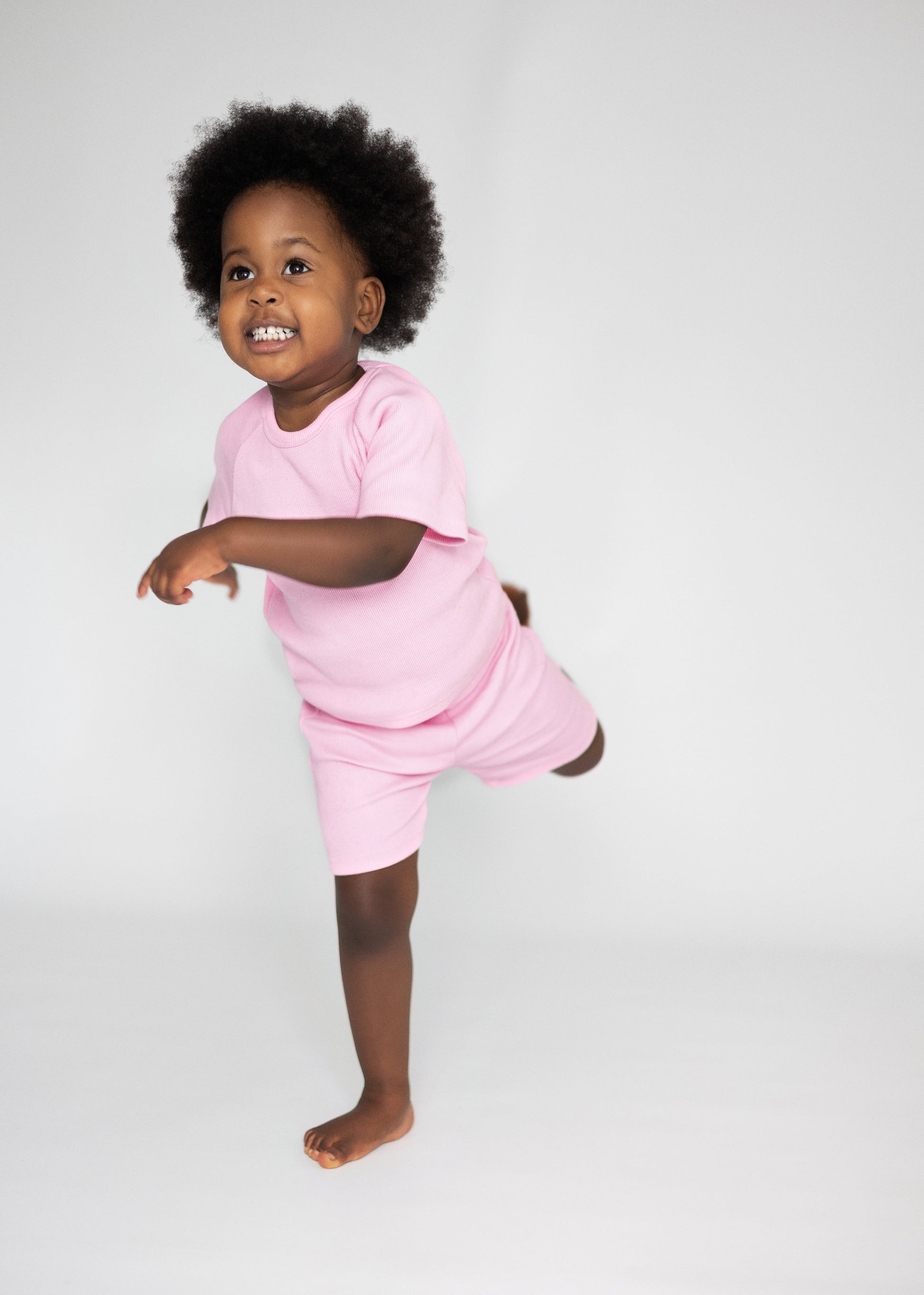 Luxury pink ballerina summer outfit set for kids by DreamBuy featuring soft ribbed cotton fabric, perfect for comfortable playtime.