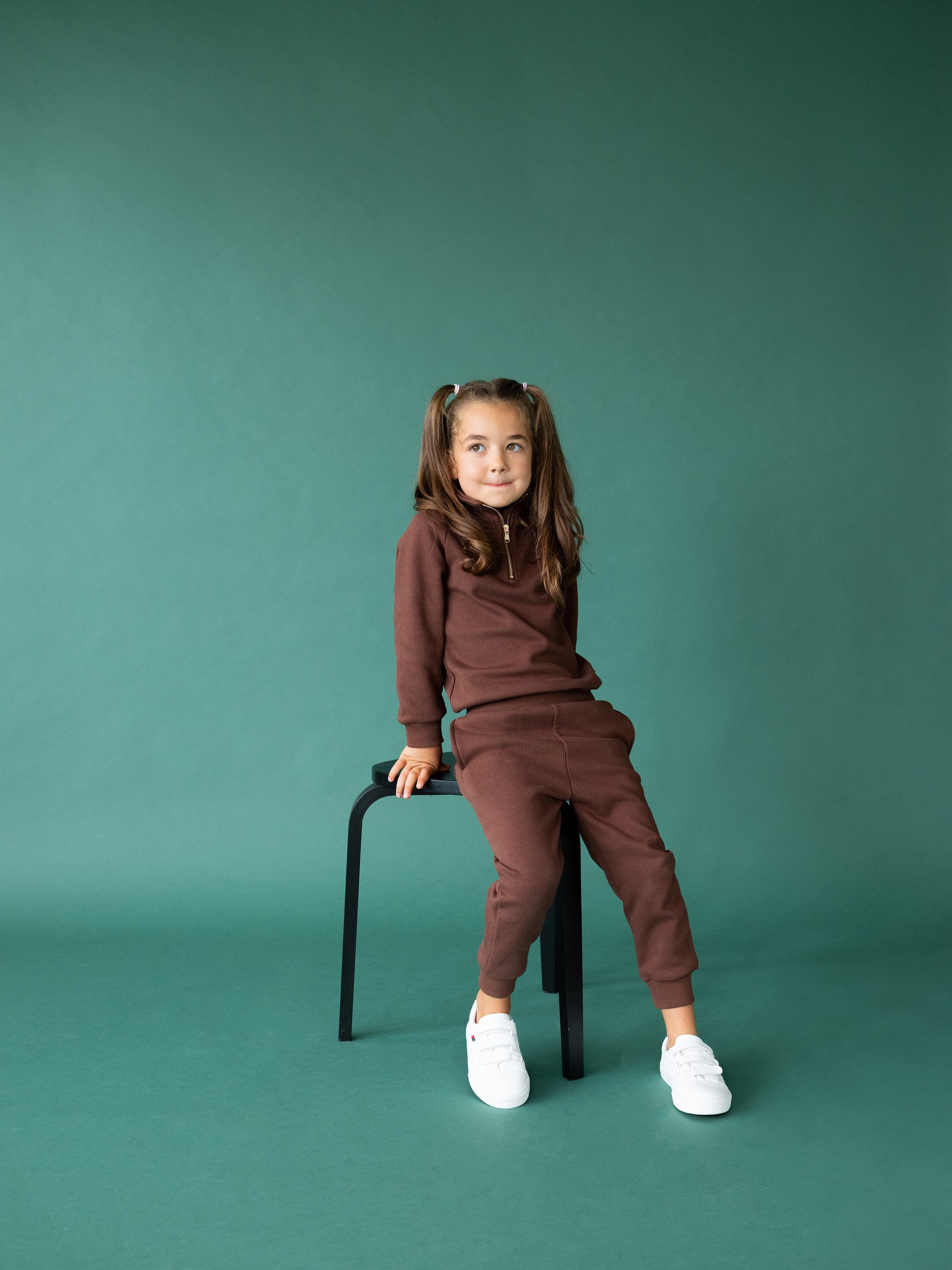 DreamBuy's durable walnut ribbed cotton tracksuit set for boys and girls, combining fashion with functionality for ages 1-10.