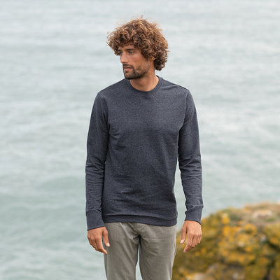 Earth Wardrobe’s ecological sweatshirt demonstrating eco-friendly materials, featuring a stylish angled rib at cuffs and hem.