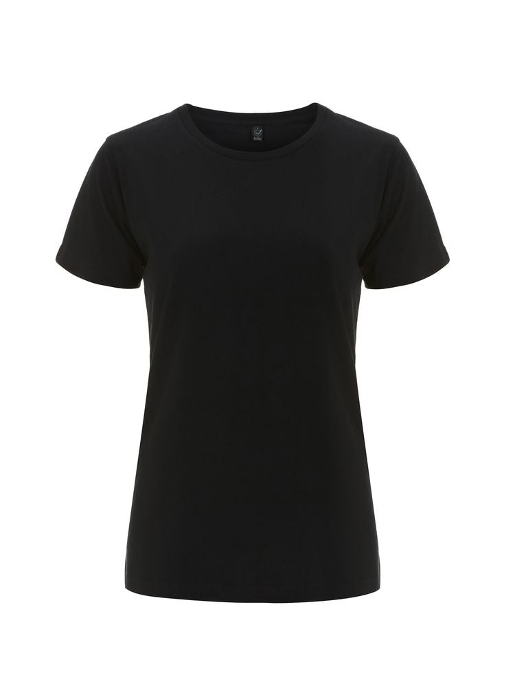 Eco-friendly climate neutral luxury organic cotton essential t-shirts for women by Earth Wardrobe.