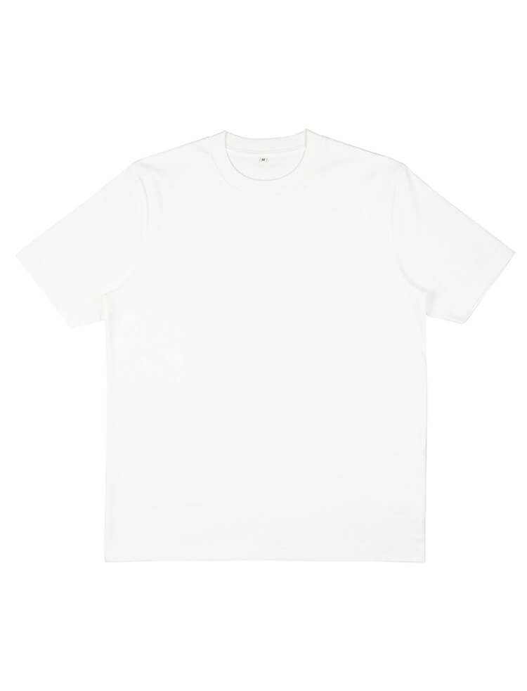 Close-up image of the Organic Extra Heavy T-Shirt, highlighting its superior quality 100% organic cotton and luxurious feel, ideal for sustainable and fashionable wardrobes.