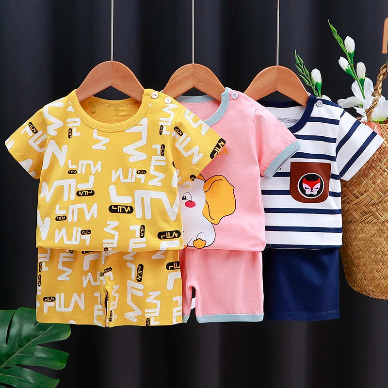 Delightful ensemble of shorts from the unisex kids summer clothing set, crafted from high-quality cotton, ideal for fashionable and functional wear for baby boys and girls aged 1-3 years.