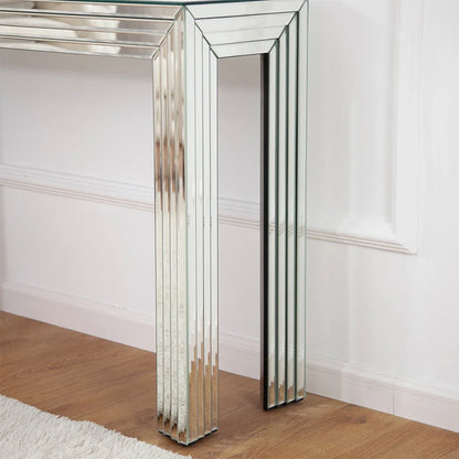 Luxury modern mirrored console table featuring a sleek glass top, perfect for enhancing living room and entryway aesthetics.