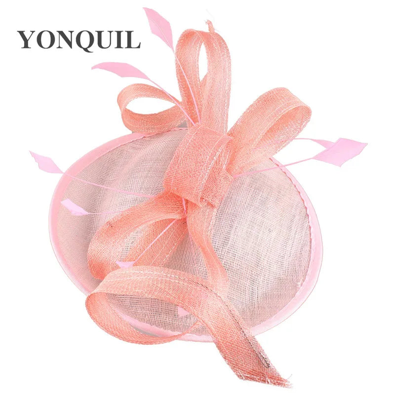 Trendy women's hat made from high-quality linen, ideal for outdoor weddings and cocktail parties.