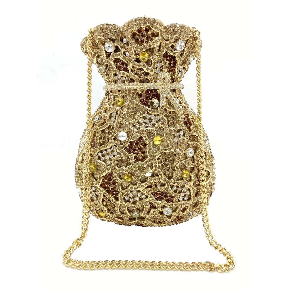 Luxury women's crystal clutch evening bag, elegantly designed minaudière perfect for parties and special occasions.