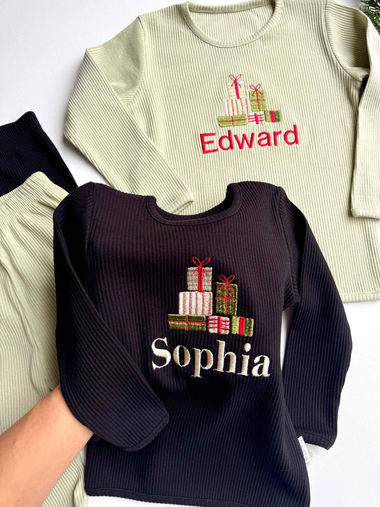 Luxurious personalized Christmas lounge set by DreamBuy featuring cosy embroidered gift box design, perfect for adults.