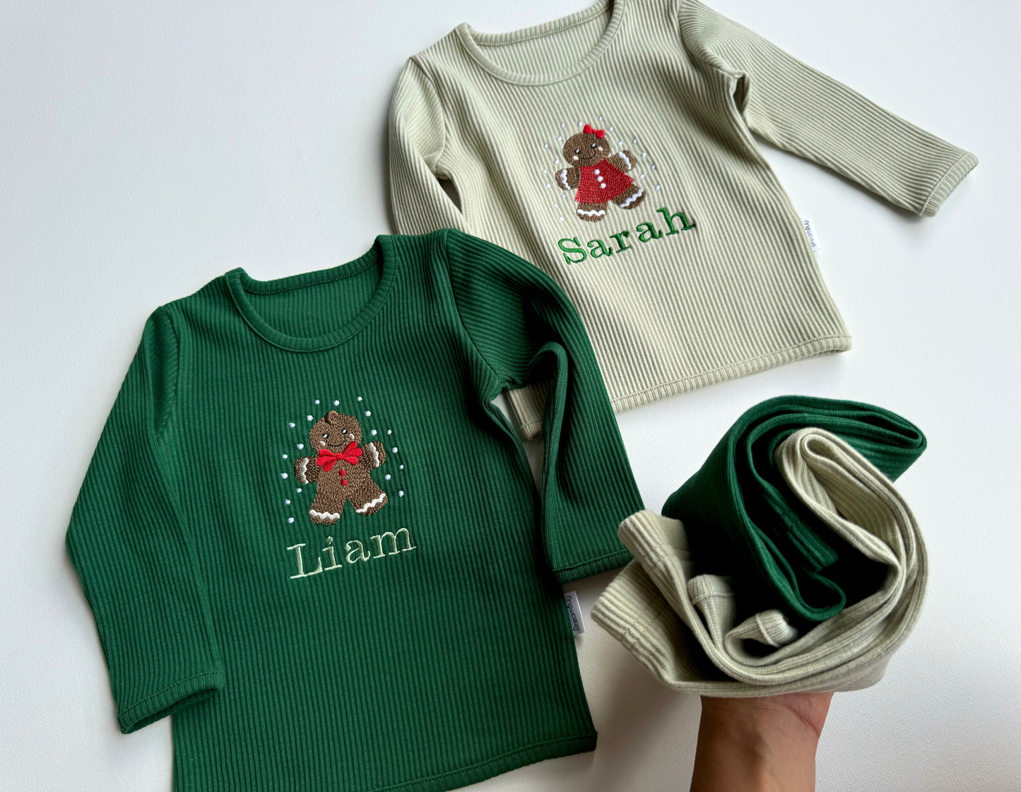 Chic and Comfortable Gingerbread Man Lounge Set for the whole family by DreamBuy, ideal for cosy winter nights.