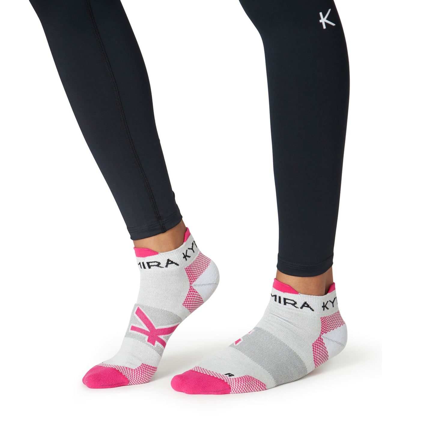 KYMIRA Infrared ankle socks with anti-rub tabs and ribbed cuffs, ideal for performance and recovery in any fitness regimen.