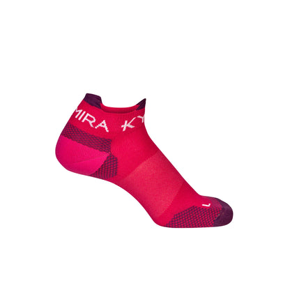 Stylish KYMIRA Infrared Ankle Socks showcasing superior fabric technology for enhanced circulation and comfort during activities.