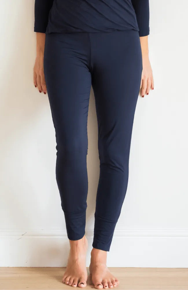 Model wearing luxurious women's micro modal yoga trousers, perfectly fitted and stylish, ideal for various activities, from yoga to relaxing at home.