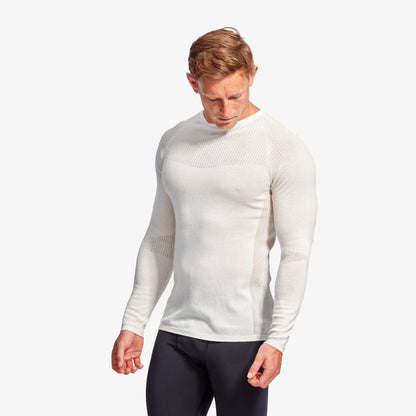 Close-up of the unique cooling zones and seamless design of KYMIRA Men's Infrared Merino Wool Baselayer Top, focusing on comfort and ultimate fit.