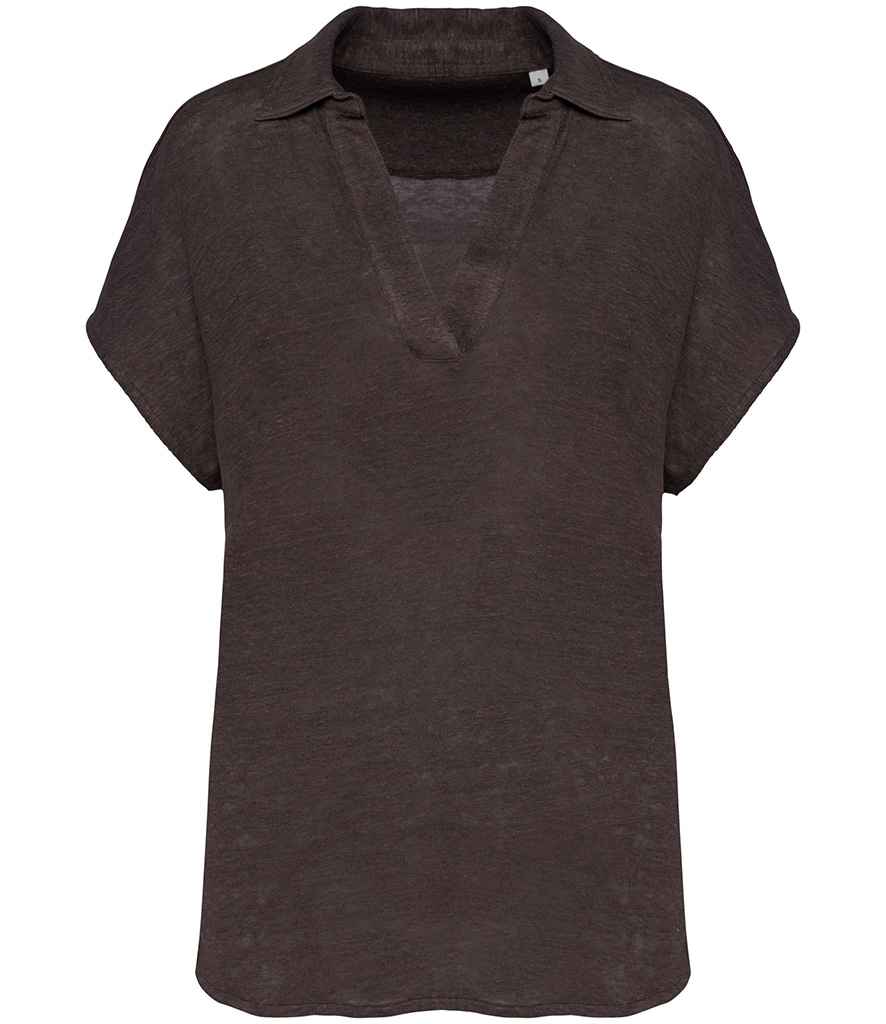 Trendy 100% linen polo shirt for women with buttonless V-shaped collar, an embodiment of modern luxury and laid-back sophistication.