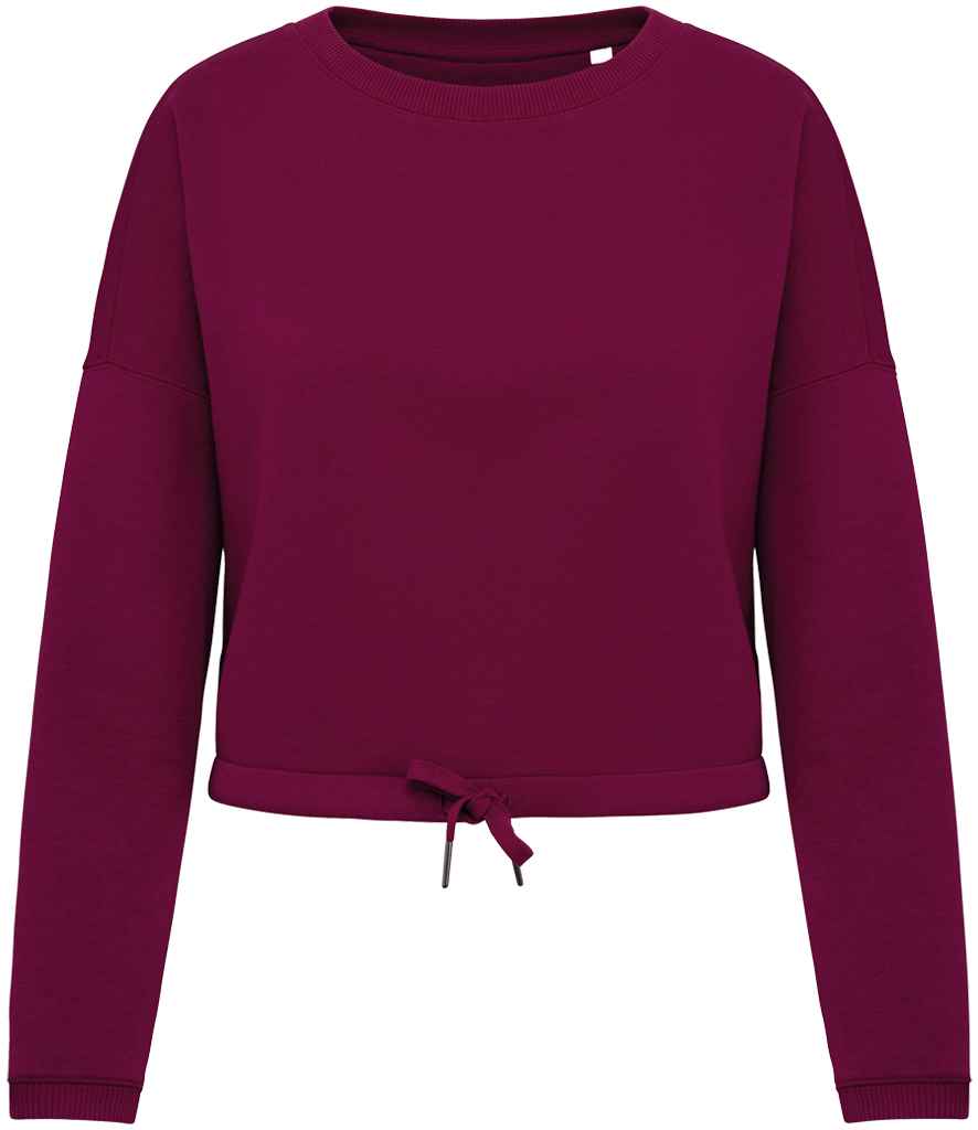 Luxurious organic oversized cropped sweatshirt for women in soft brushed fleece, showcasing a relaxed fit with dropped shoulders, perfect for effortless elegance.