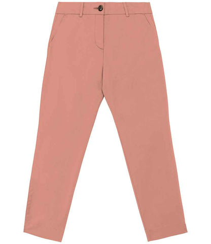 Luxurious organic cotton ladies 7/8 chino trousers in minimalist straight fit, showcasing elegant cotton twill fabric.