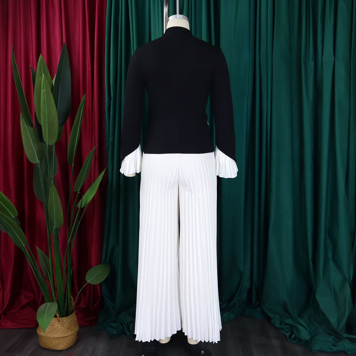 Front view of the CM.YAYA Women's Plus Size Office Lady Flare Sleeve Blazer and Wide Leg Pants Set, designed for the chic working woman.
