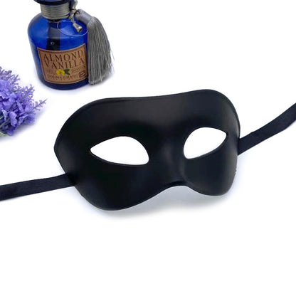 Elegant Half Face Halloween Masquerade Party Mask in Black, showcasing a sophisticated design perfect for costume events.