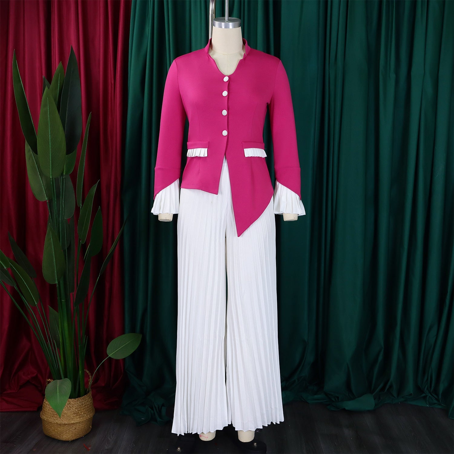 Elegant CM.YAYA women's plus size office flare sleeve blazer shirt set featuring a refined silhouette and sophisticated design.