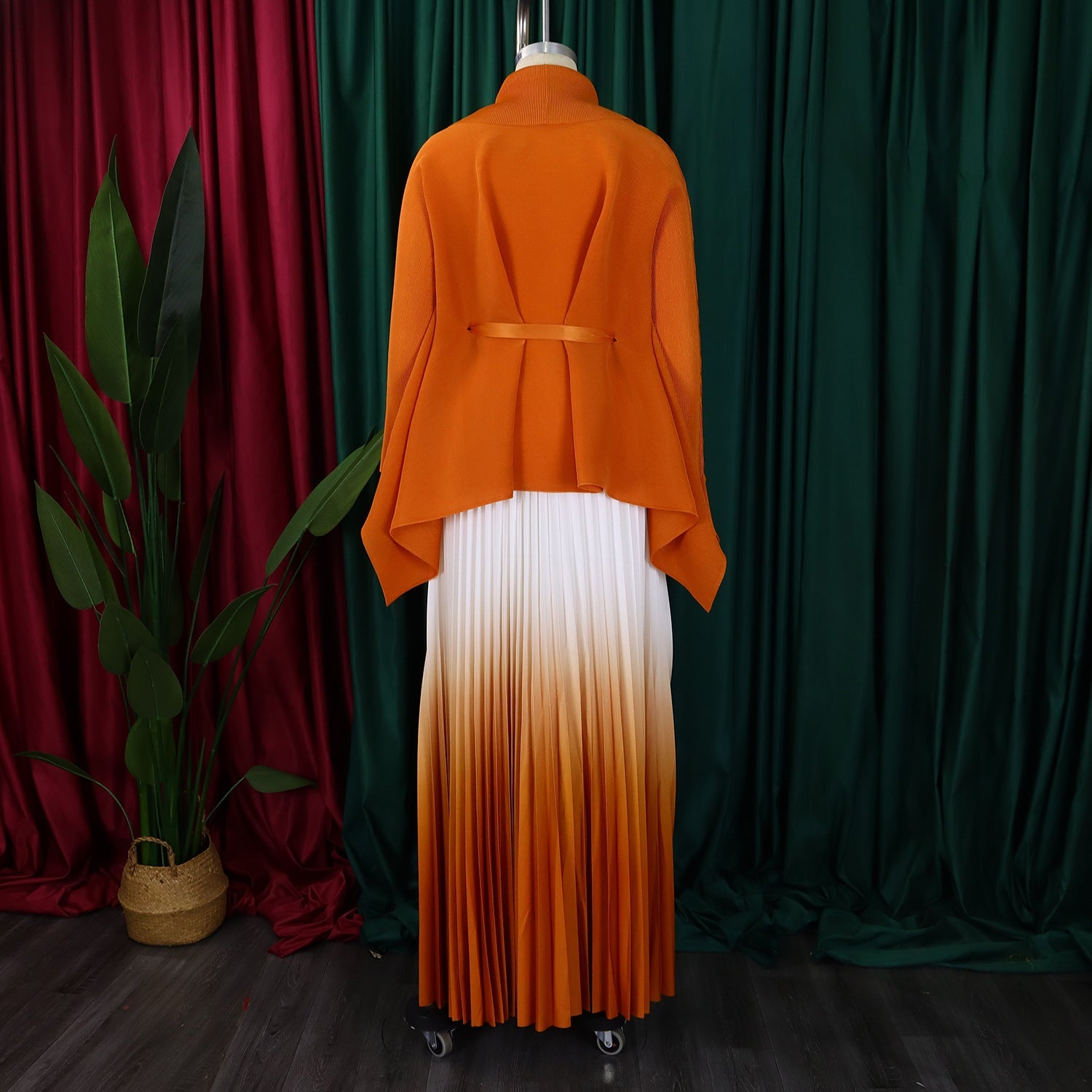 Luxurious full sleeve blouse featuring a chic V-neck and batwing sleeves, part of the CM.YAYA two-piece ensemble perfect for upscale winter outings.