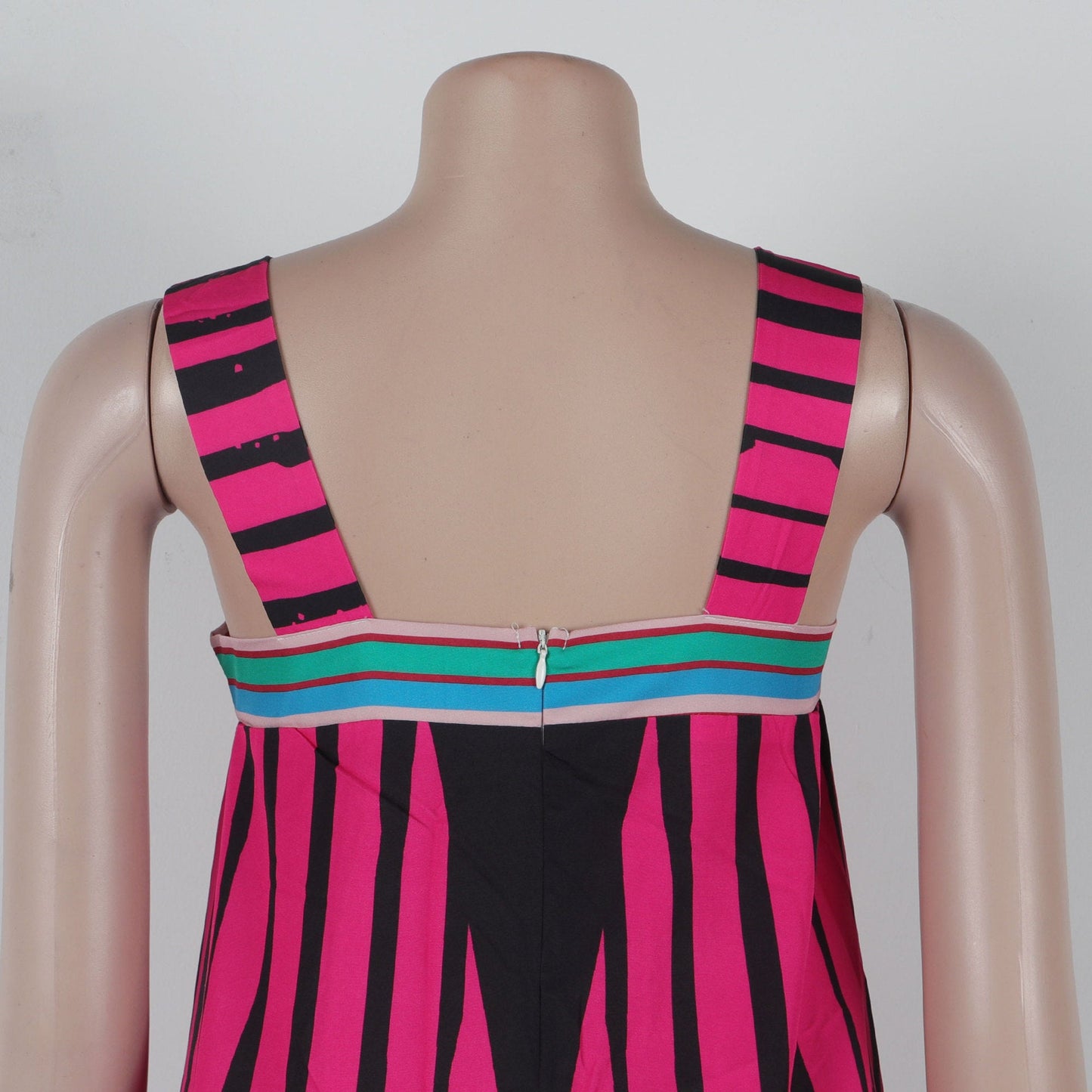 Elegant CM.YAYA Women’s Striped Wide Leg Sleeveless Jumpsuit showcasing a chic striped pattern perfect for summer fashion.