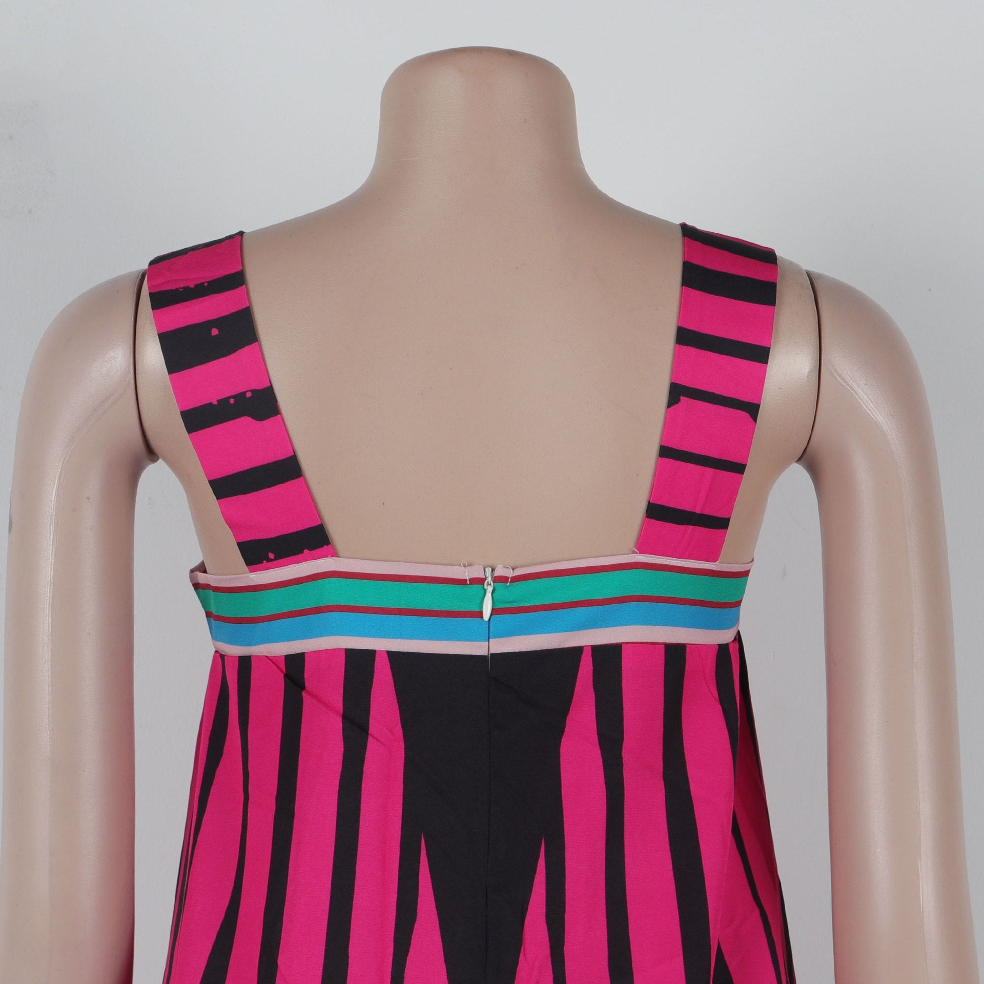 Elegant CM.YAYA Women’s Striped Wide Leg Sleeveless Jumpsuit showcasing a chic striped pattern perfect for summer fashion.