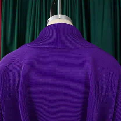 Chic and comfortable CM.YAYA women's blouse with a gradient pattern teamed with a pleated skirt, reflecting elegance for the modern woman in autumn and winter.