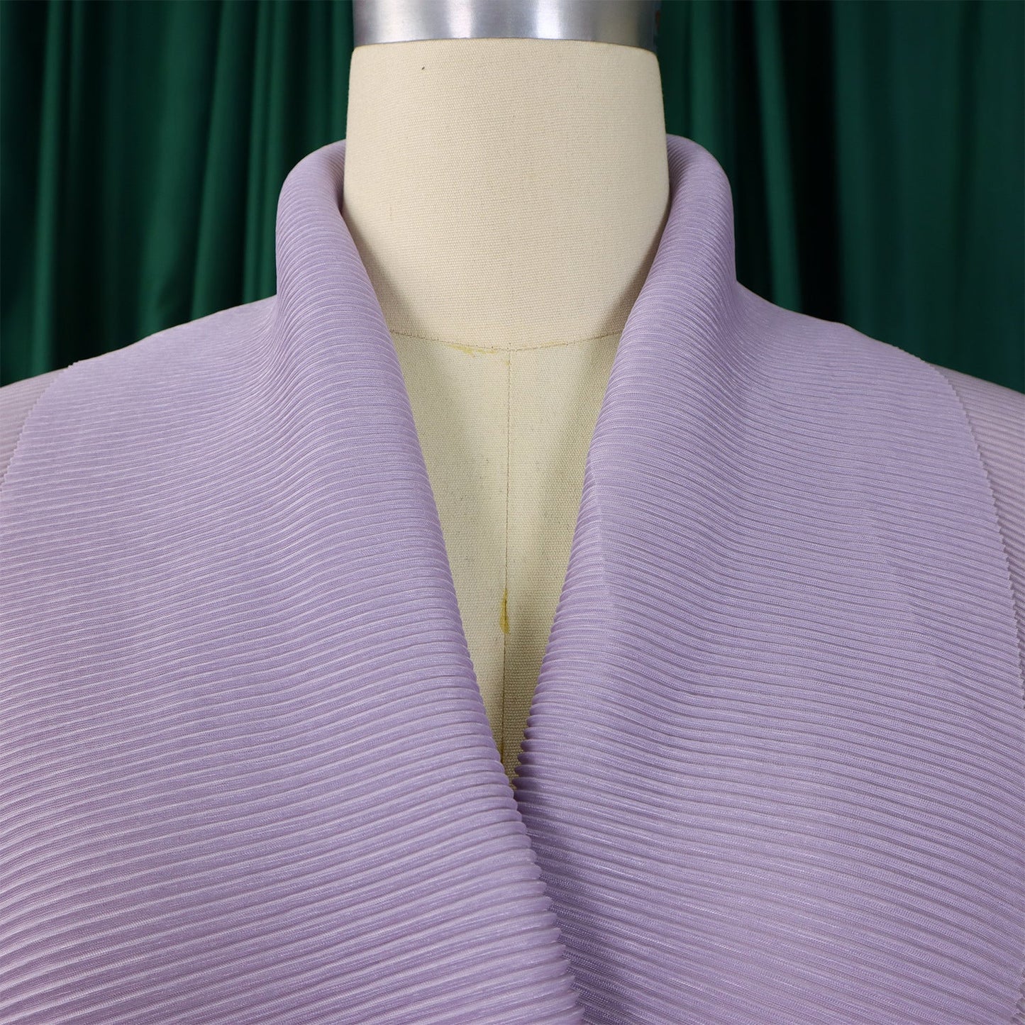 A breathtaking view of the full outfit, featuring the CM.YAYA women's gradient blouse and pleated long skirt set, epitomizing high street luxury for the modern woman.