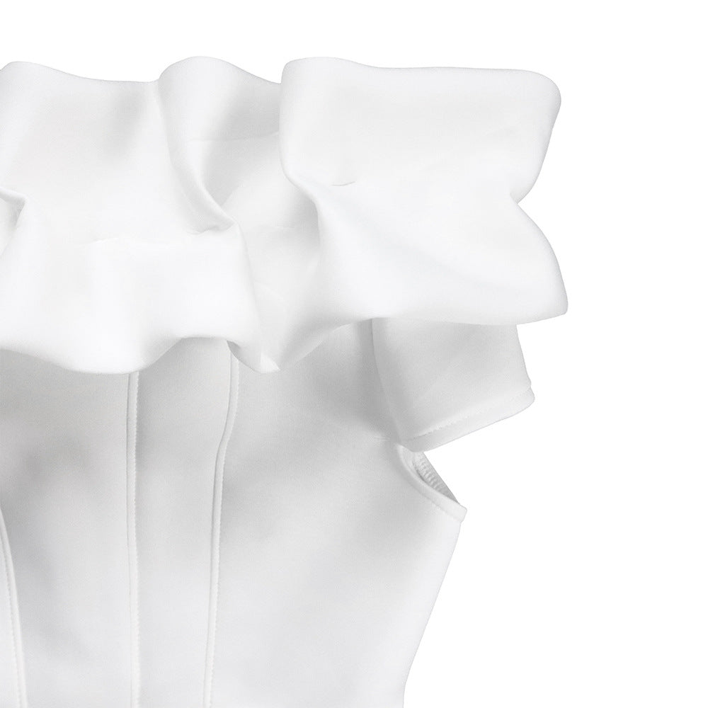 Detail of the zipper closure on the elegant mermaid evening dress, demonstrating high-quality materials and design, ideal for modern women.