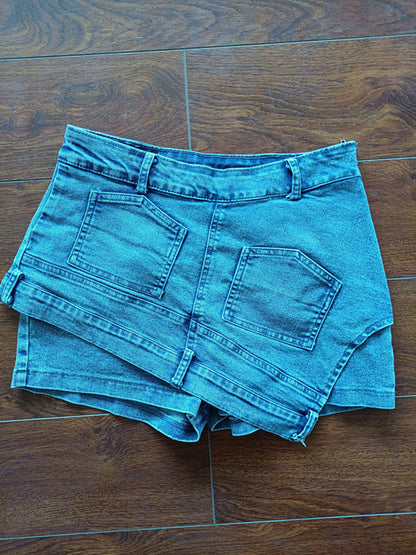 Stylish CM.YAYA women's wide leg jeans with trendy hollow details, ideal for adding a touch of sophistication to casual outfits.