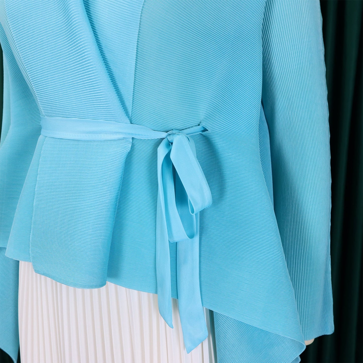 Elegant CM.YAYA women's gradient blouse featuring full sleeves and a stylish belt, perfect for autumn/winter fashion.