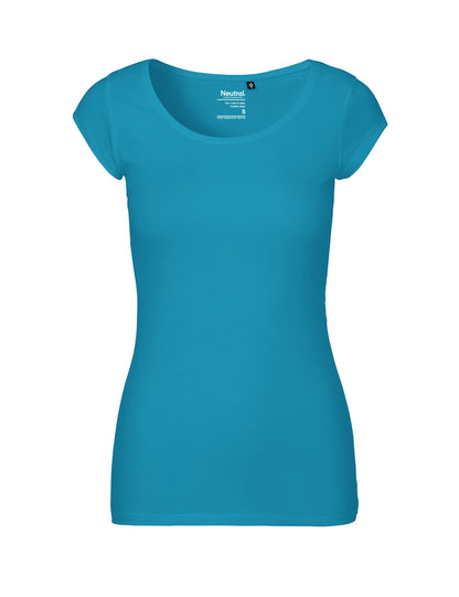 Close-up of the luxurious organic cotton fabric of a slim-fit women’s T-shirt, showcasing its soft and durable texture.