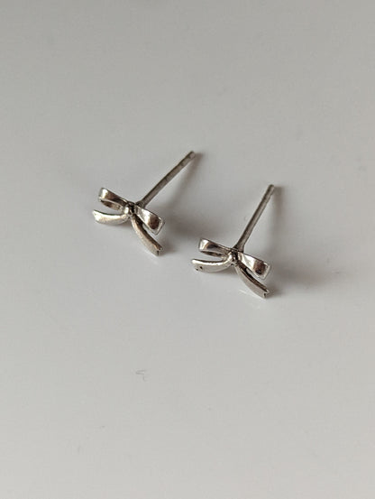 Silver Steed Bow Stud Earrings