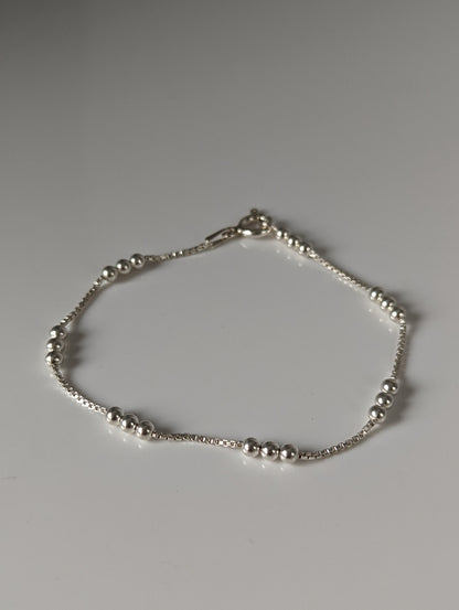 Silver Steed Delicate Ball Silver Bracelet