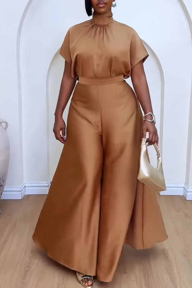 High waist wide leg pants in satin, designed for comfort and sophistication, adding elegance to any outfit.