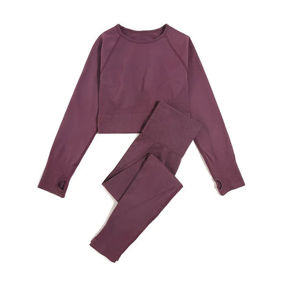 Close-up of WAREBALL Seamless Yoga Set showcasing the premium quality fabric and seamless design, perfect for upscale yoga sessions.