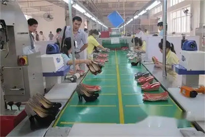 Elegant luxury women’s flat slides sandals designed with modern gladiator style, crafted from high-quality PU for ultimate comfort.