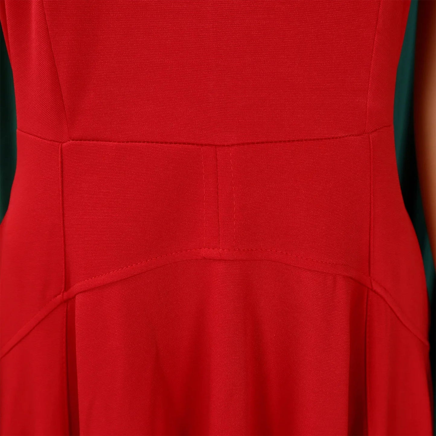 Showcasing the range of sizes available for the elegant high-waisted pleated dress, suitable for women from size S to XXXL.