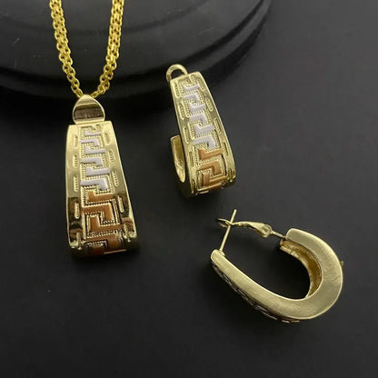 Sophisticated jewelry set featuring a 24K gold-plated necklace and earrings, ideal for anniversary celebrations.
