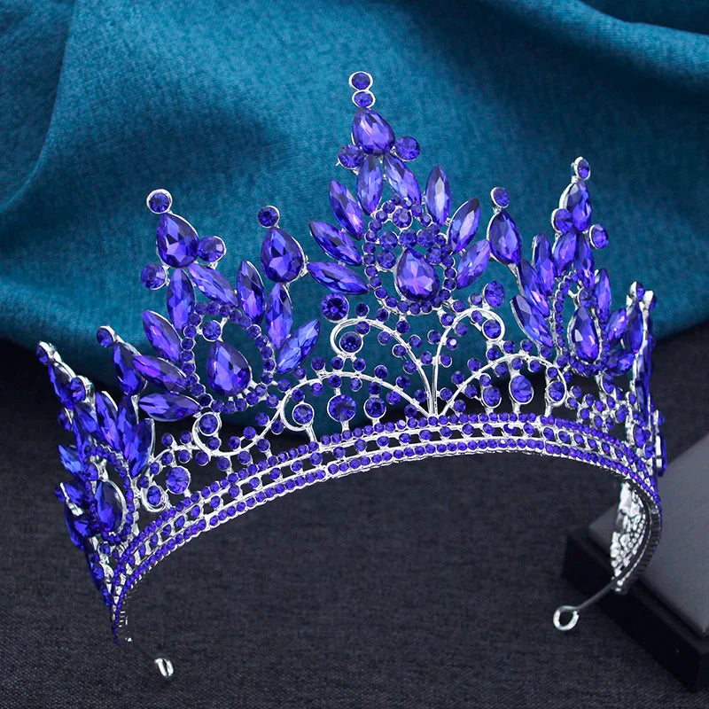 Close-up of the exquisite lime green crystals on the vintage wedding crown tiara for brides, showcasing luxurious design and craftsmanship.