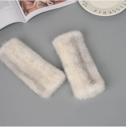 High-quality mink fur gloves for women, offering a sophisticated look and functionality for comfortable typing.