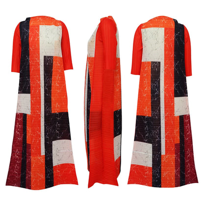 Elegant African Plus Size O-Neck Pleated Dress featuring traditional Dashiki design, perfect for women seeking luxury in ethnic wear.