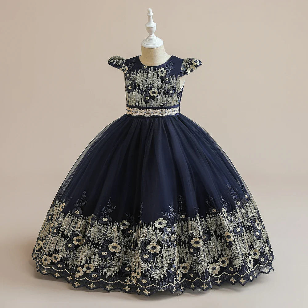 Delicate ankle-length princess dress designed for girls, showcasing a beautiful floral pattern ideal for birthdays and first communions.