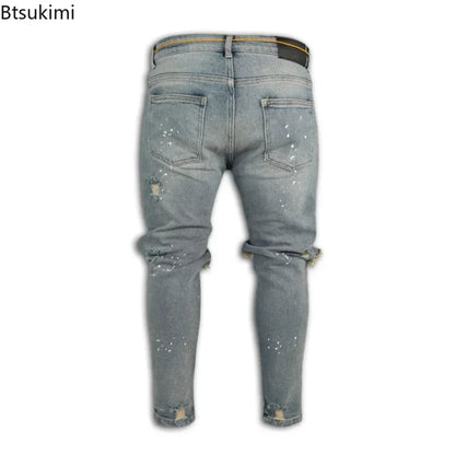 Trendy full-length jeans for men with distressed design, combining comfort and style for versatile wear from casual events to parties.