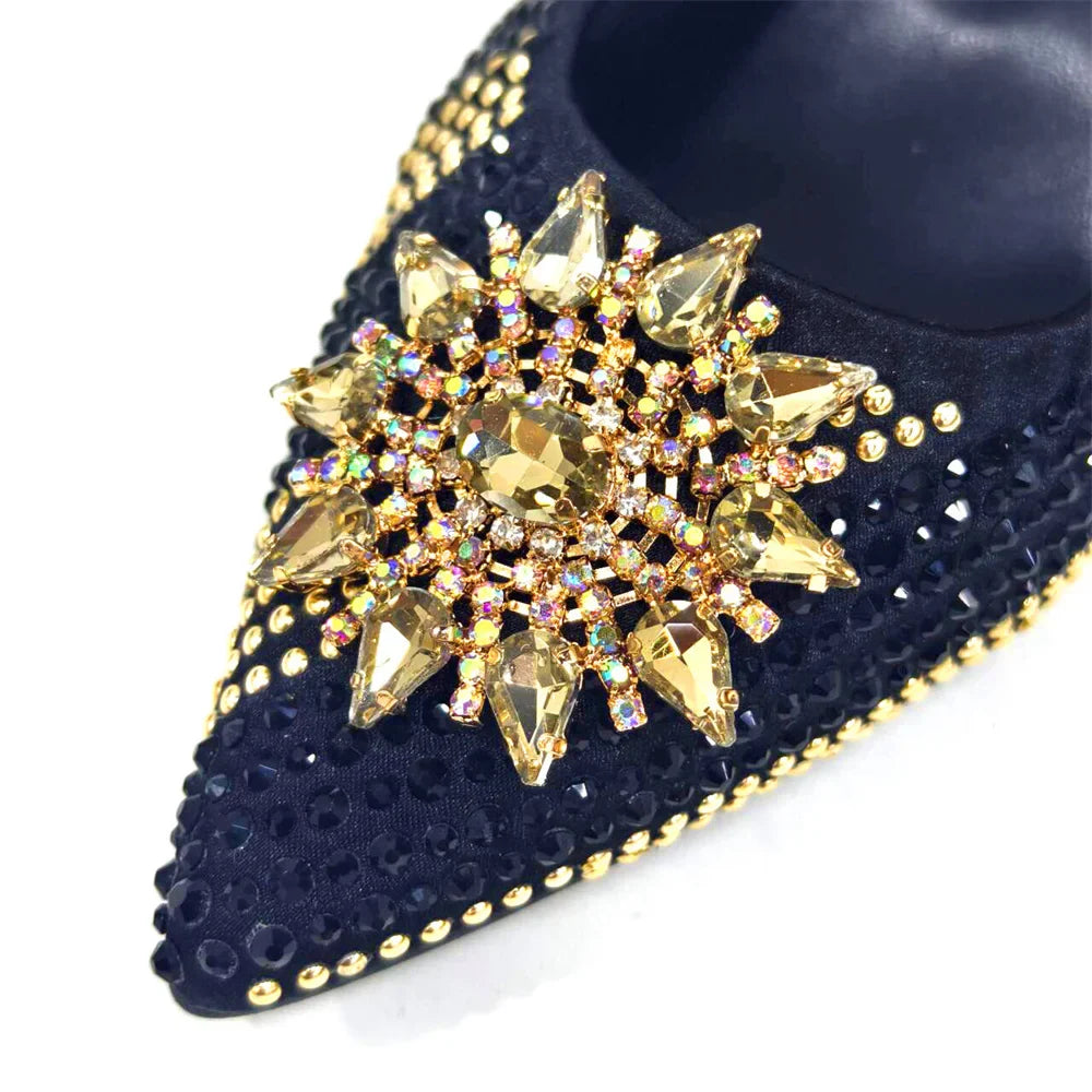 Chic bag from the Nigerian design women's evening party set, complete with a metal handle and long chain shoulder strap, exuding luxury and style.