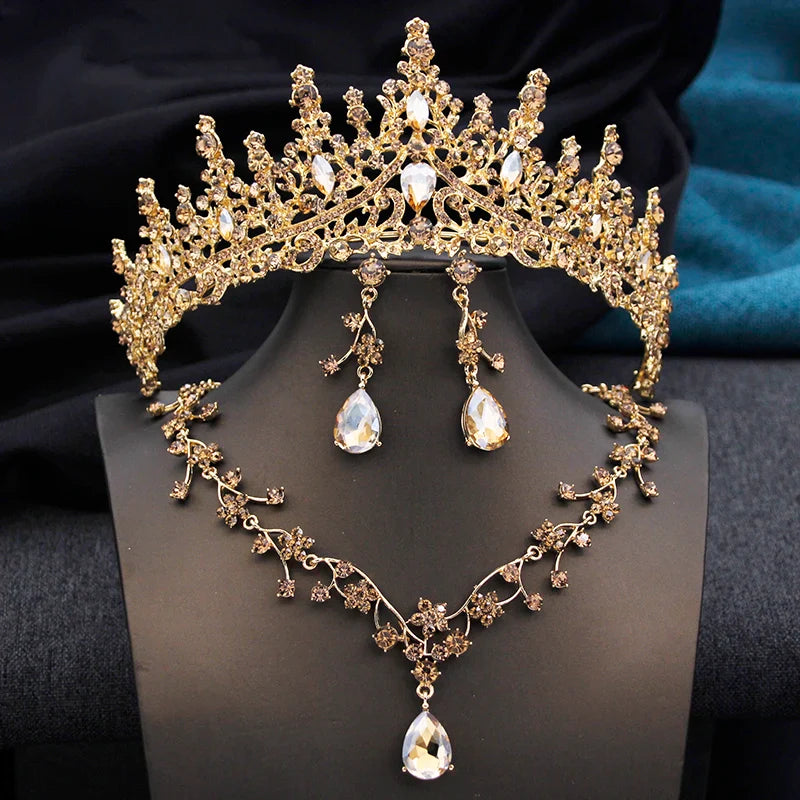 Charming opal green bridal jewelry set with tiara, necklace, and earrings, ideal for sophisticated celebrations.