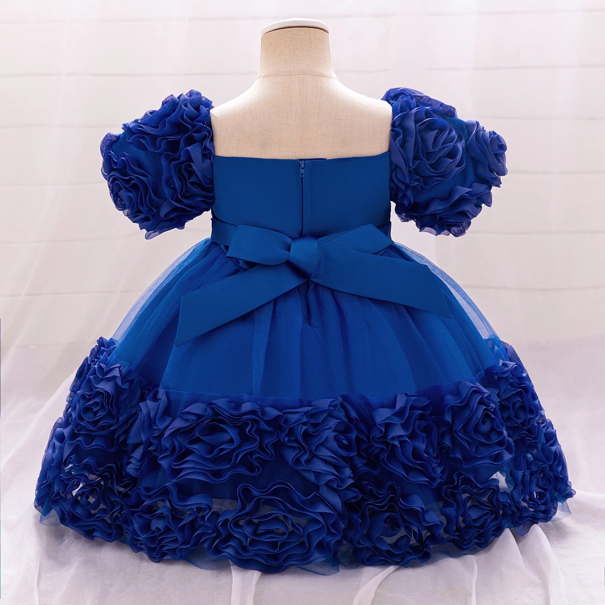 Luxurious girls princess dress with a beautiful floral pattern, crafted for ages 4-10 to shine at any event.