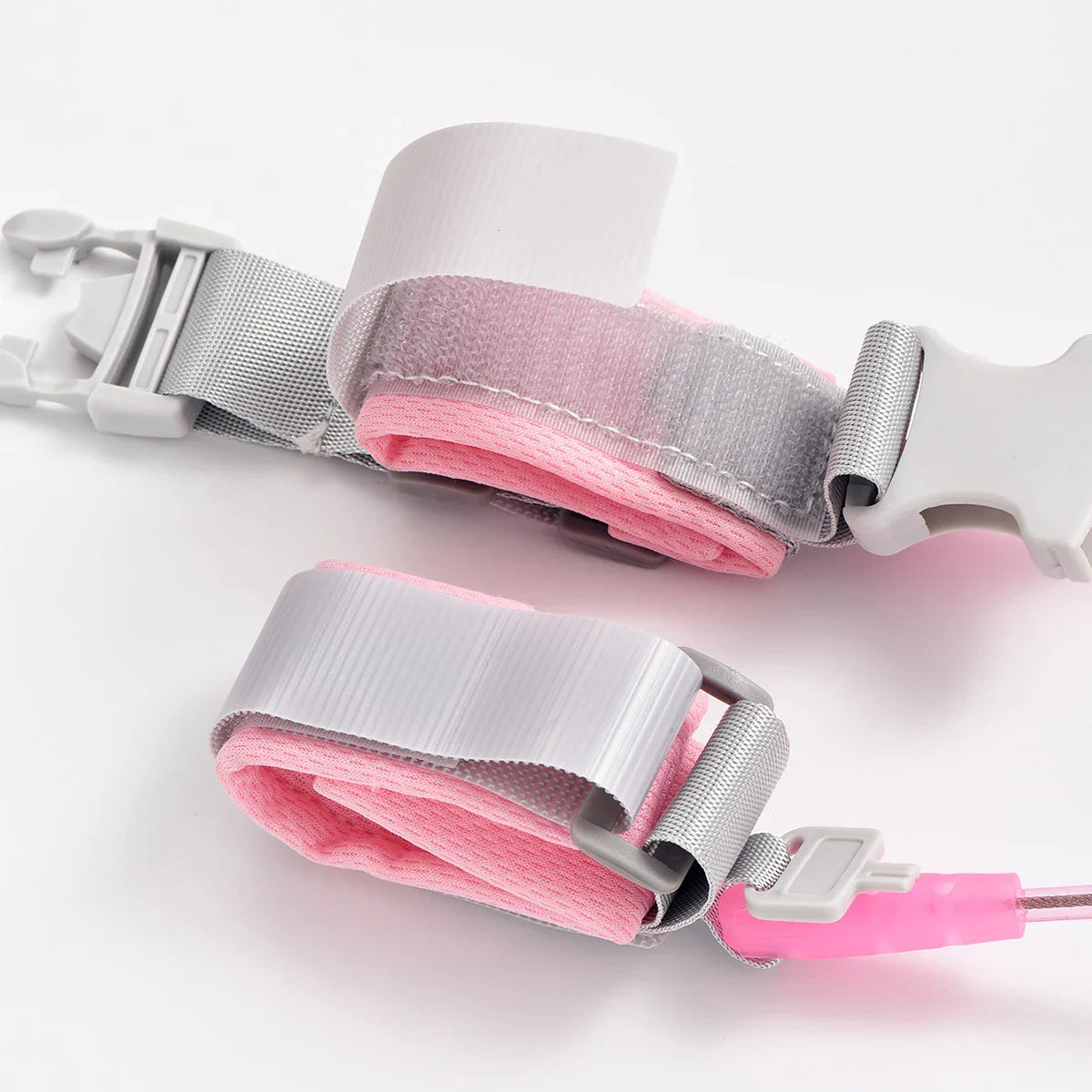 Elegant children's anti-loss bracelet designed with a key lock and traction rope, ideal for ages 0-12 years.