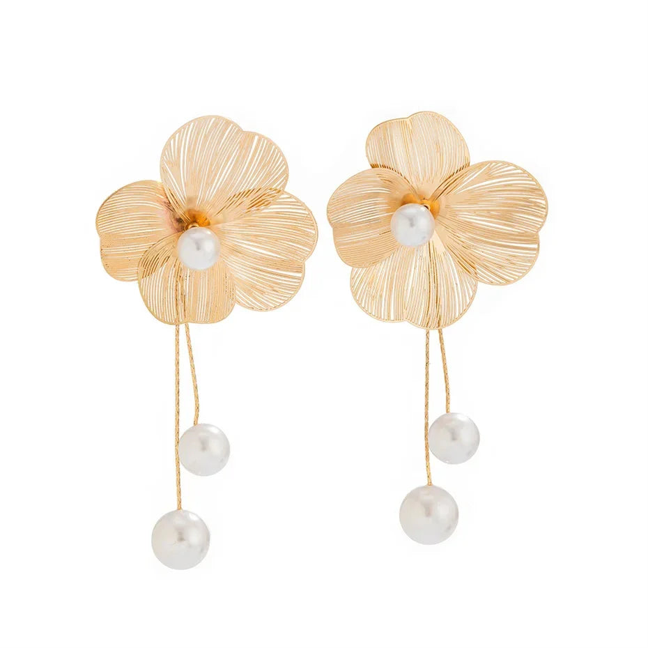 Sophisticated drop earrings adorned with flower petal designs and imitation pearls, ideal for women's jewellery collections that embrace luxury.