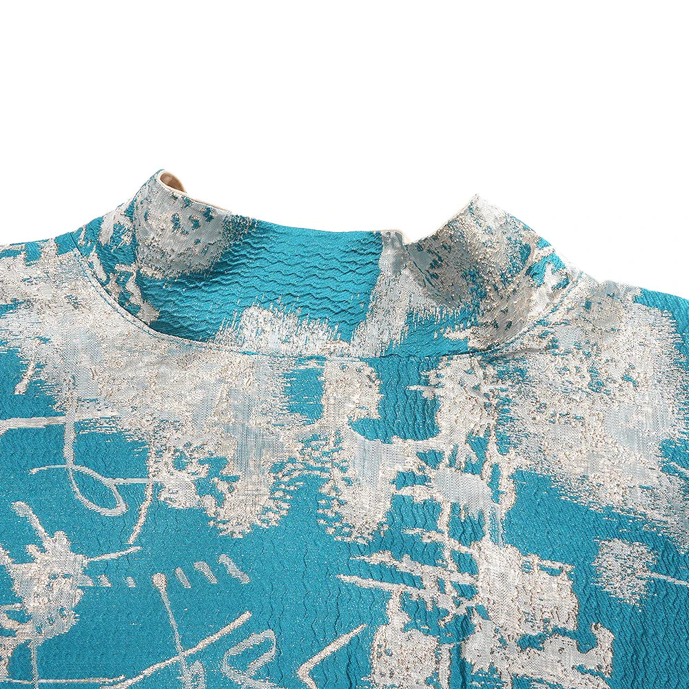 Elegant Abayas for women designed with refined simplicity and delicate embellishments, embodying style and comfort in traditional African attire.